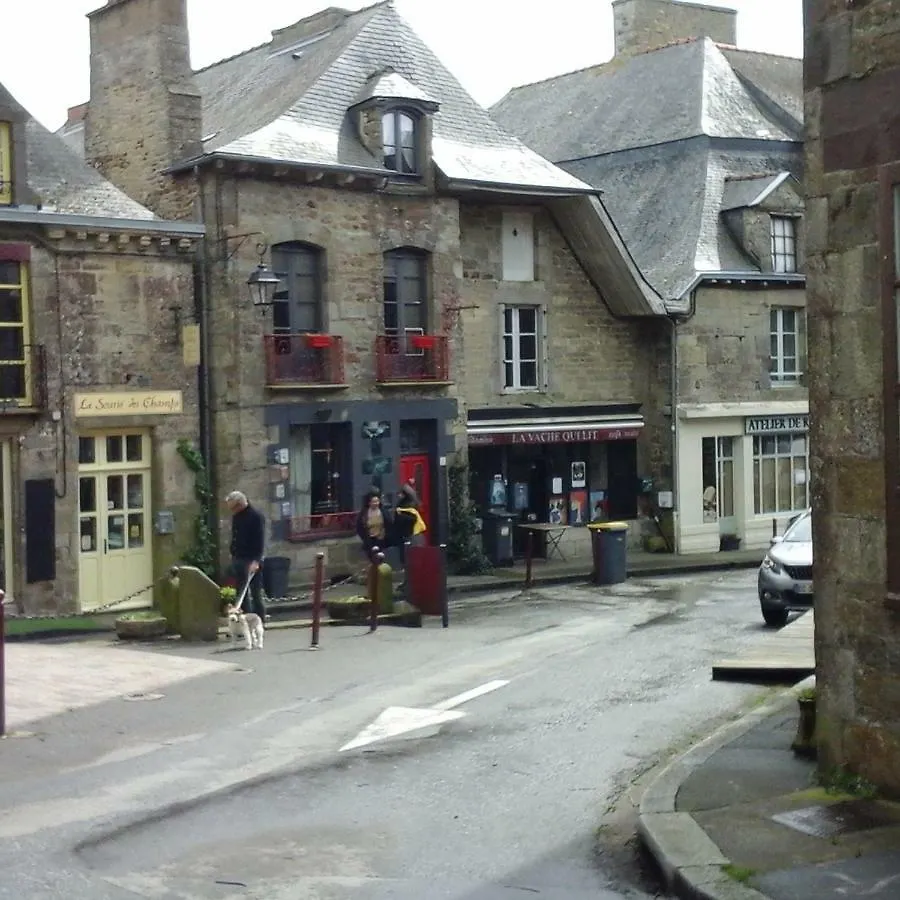 Les Roulottes Du Tilleul Hotel Becherel